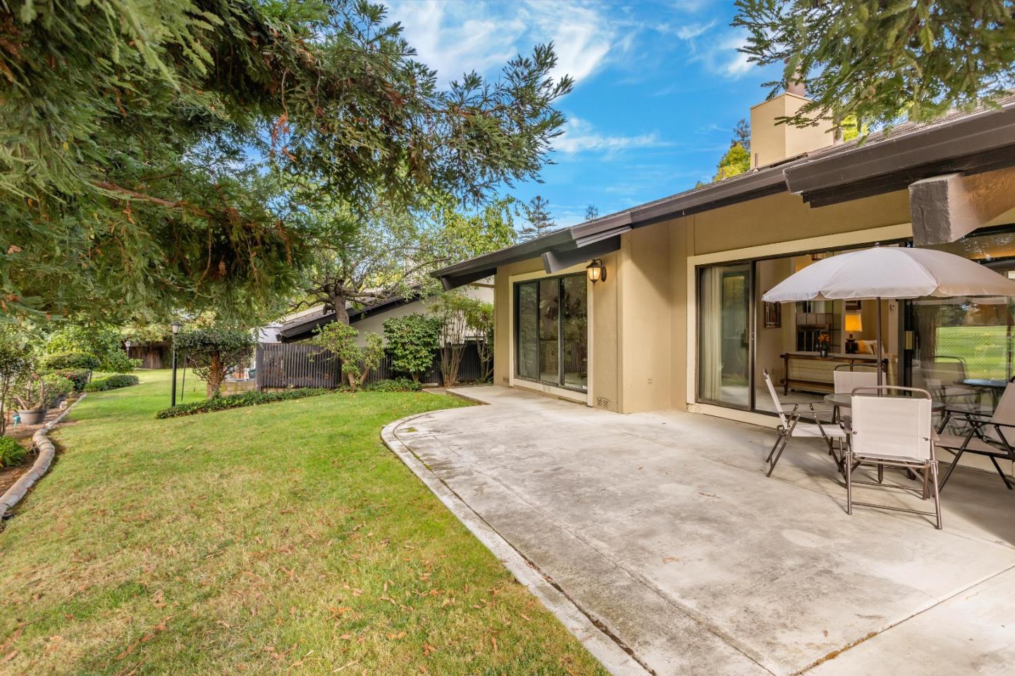 476 Golfview Drive