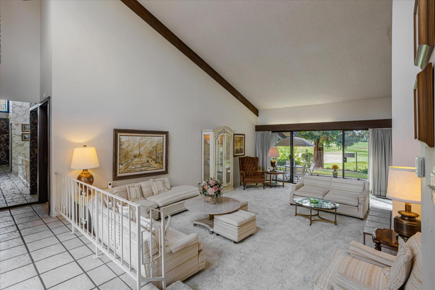 476 Golfview Drive