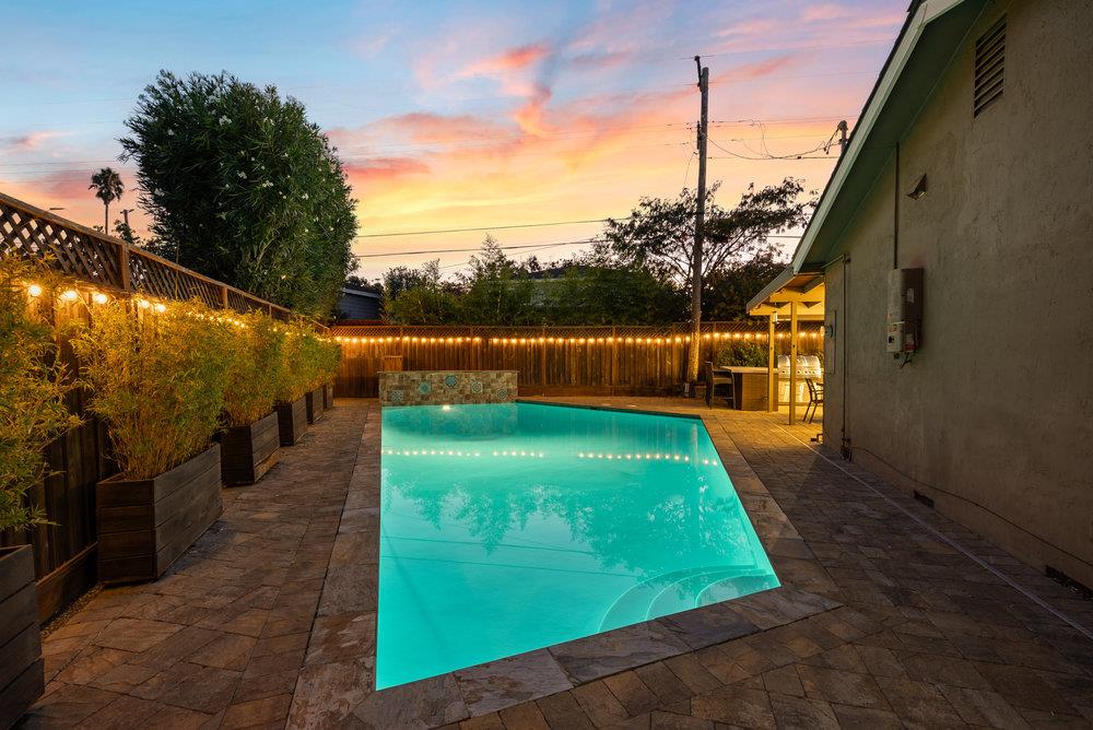 2525 Ontario Drive