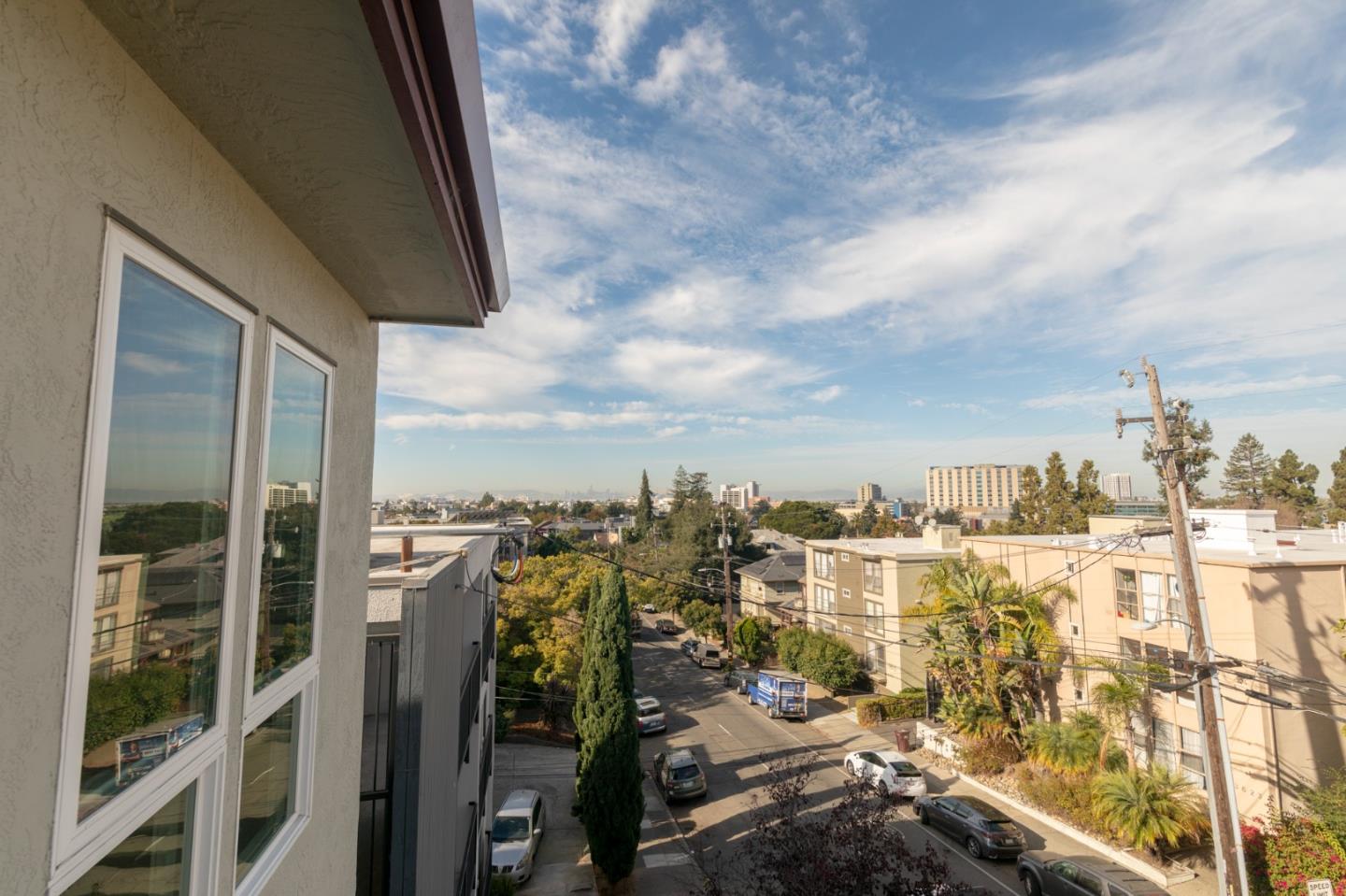 127 Bayo Vista 306