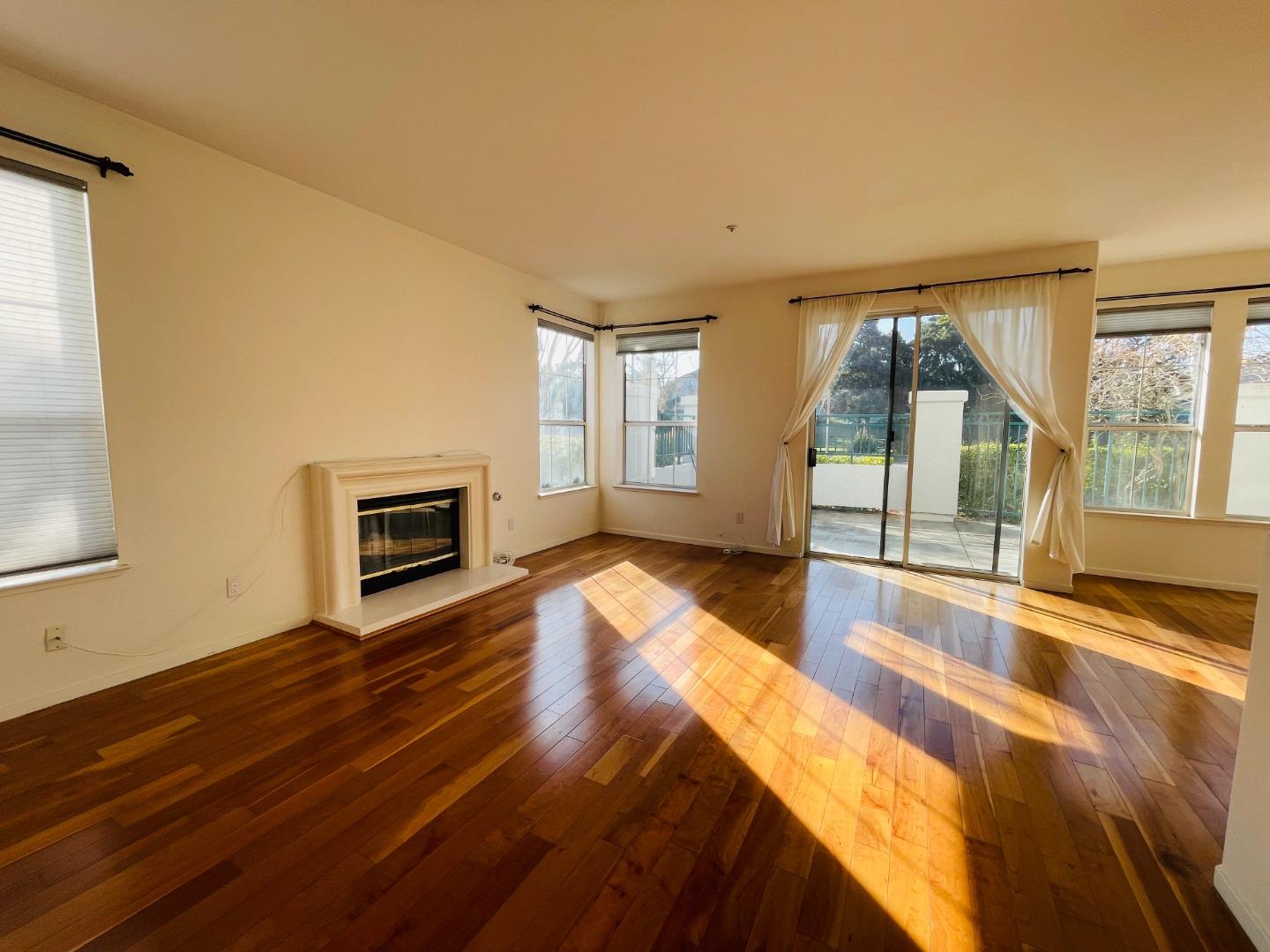596 Shoal Circle