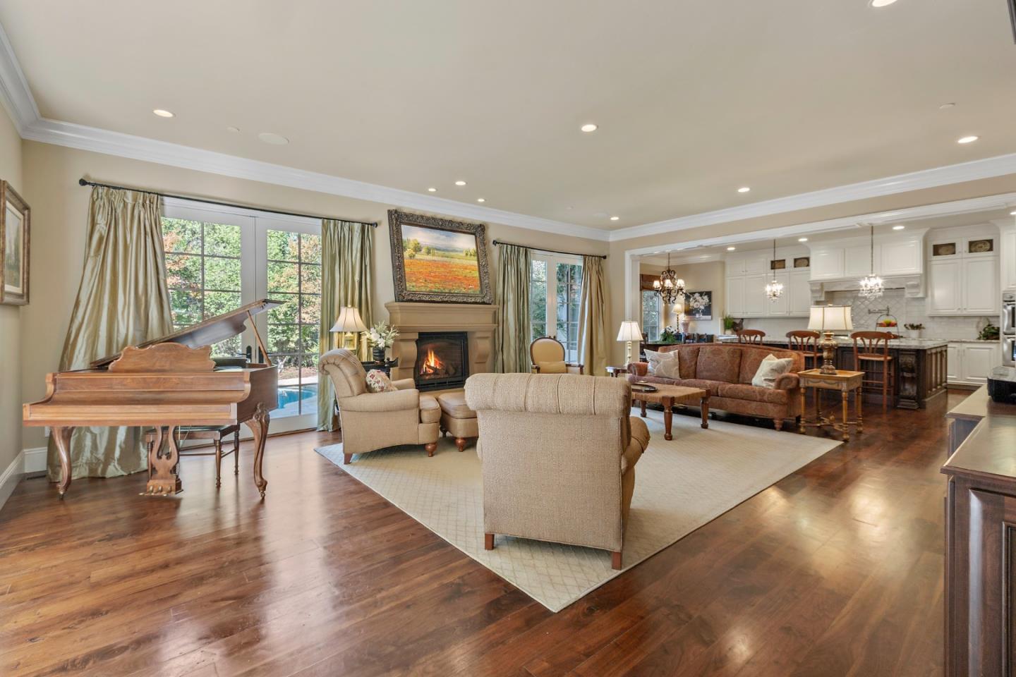1187 Clark Way