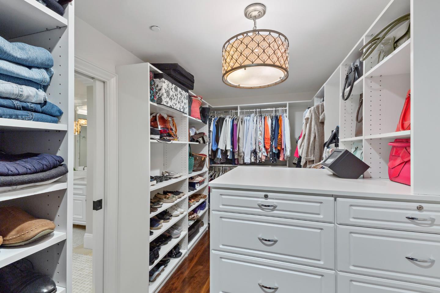1187 Clark Way