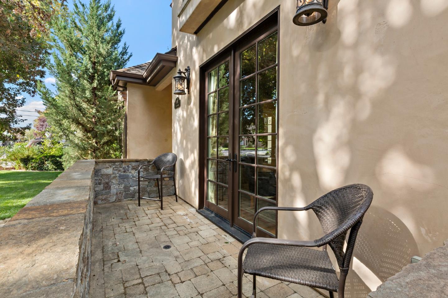 1187 Clark Way
