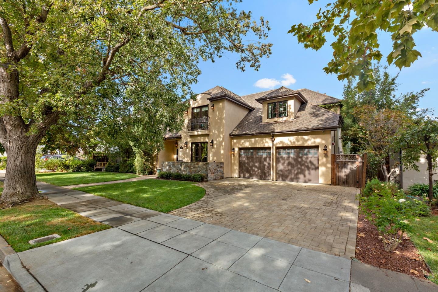 1187 Clark Way