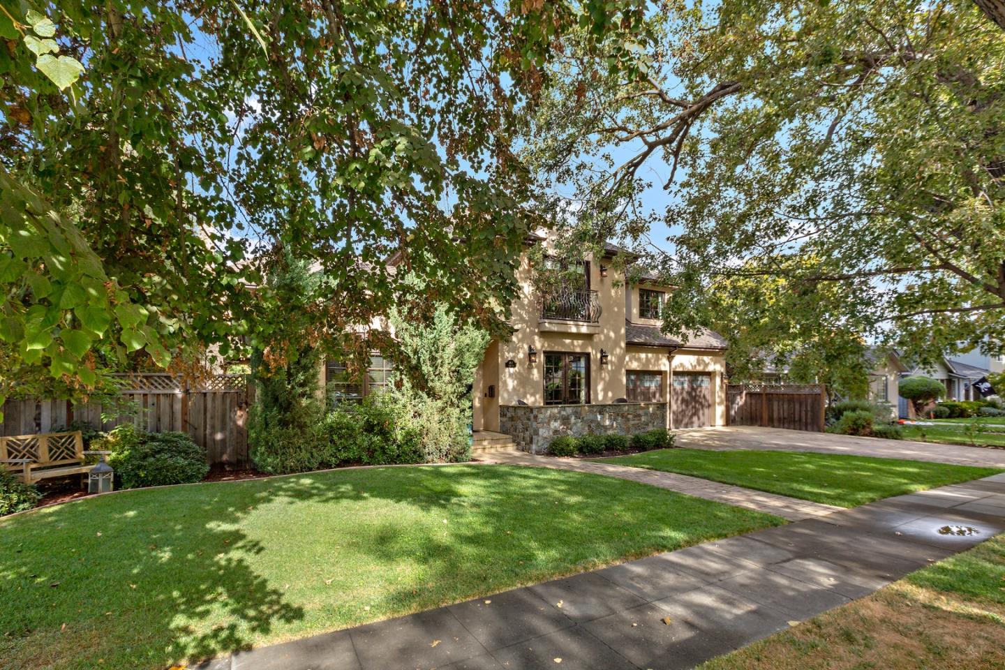 1187 Clark Way
