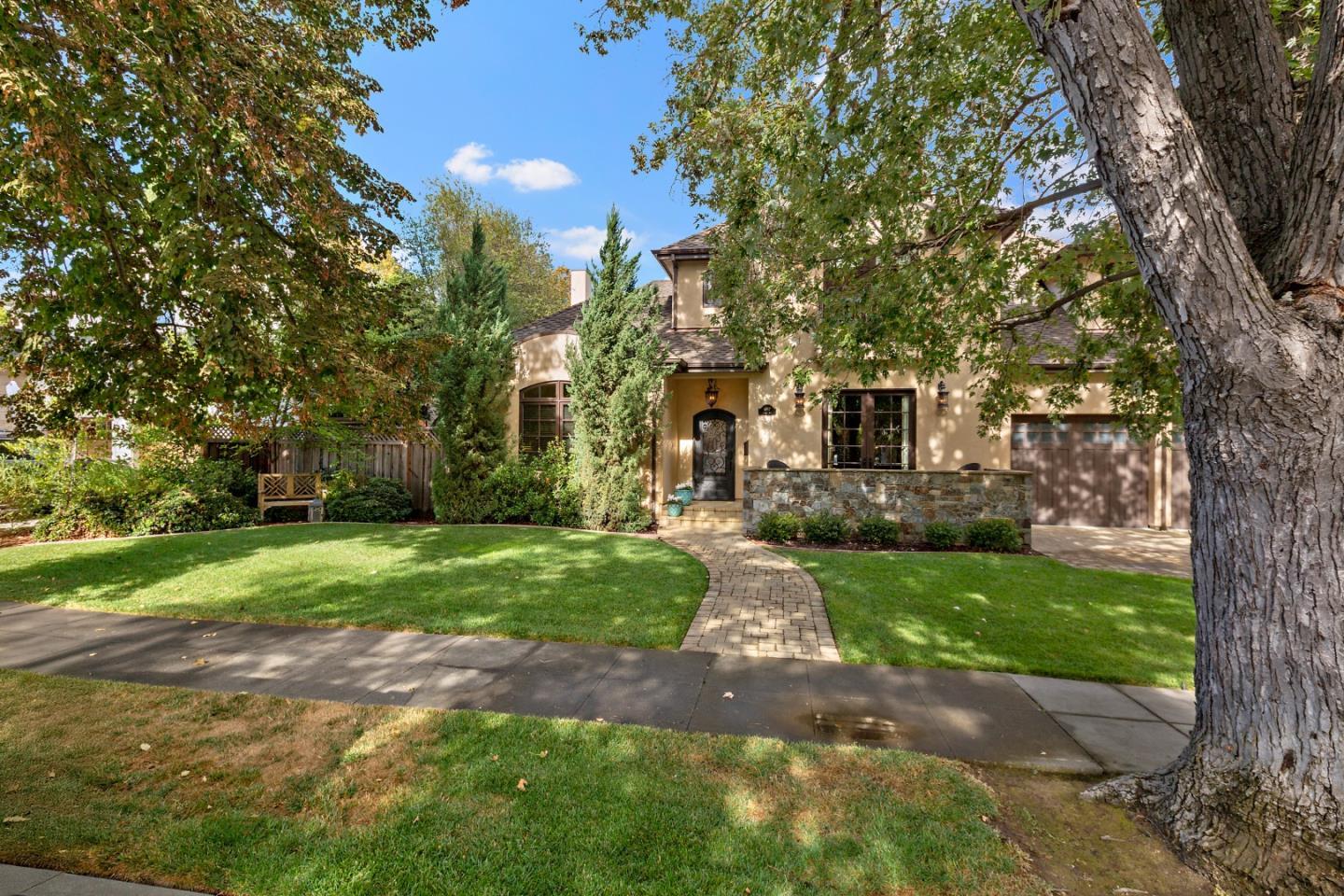 1187 Clark Way