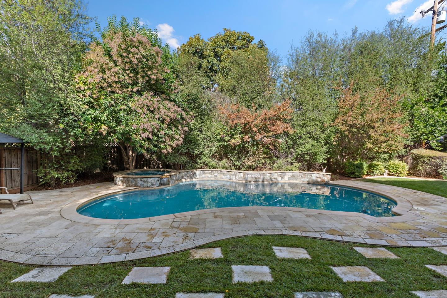 1187 Clark Way