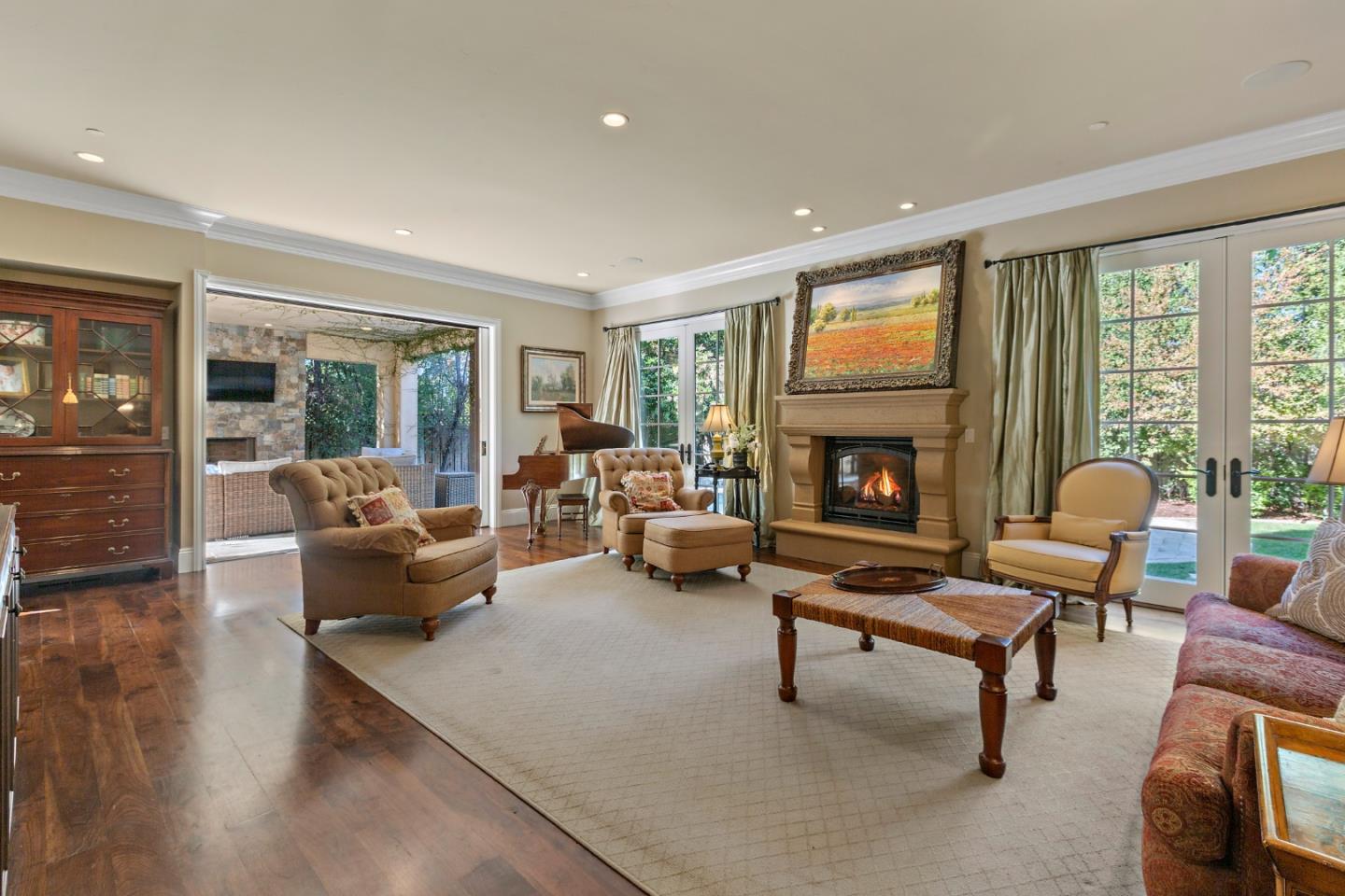 1187 Clark Way