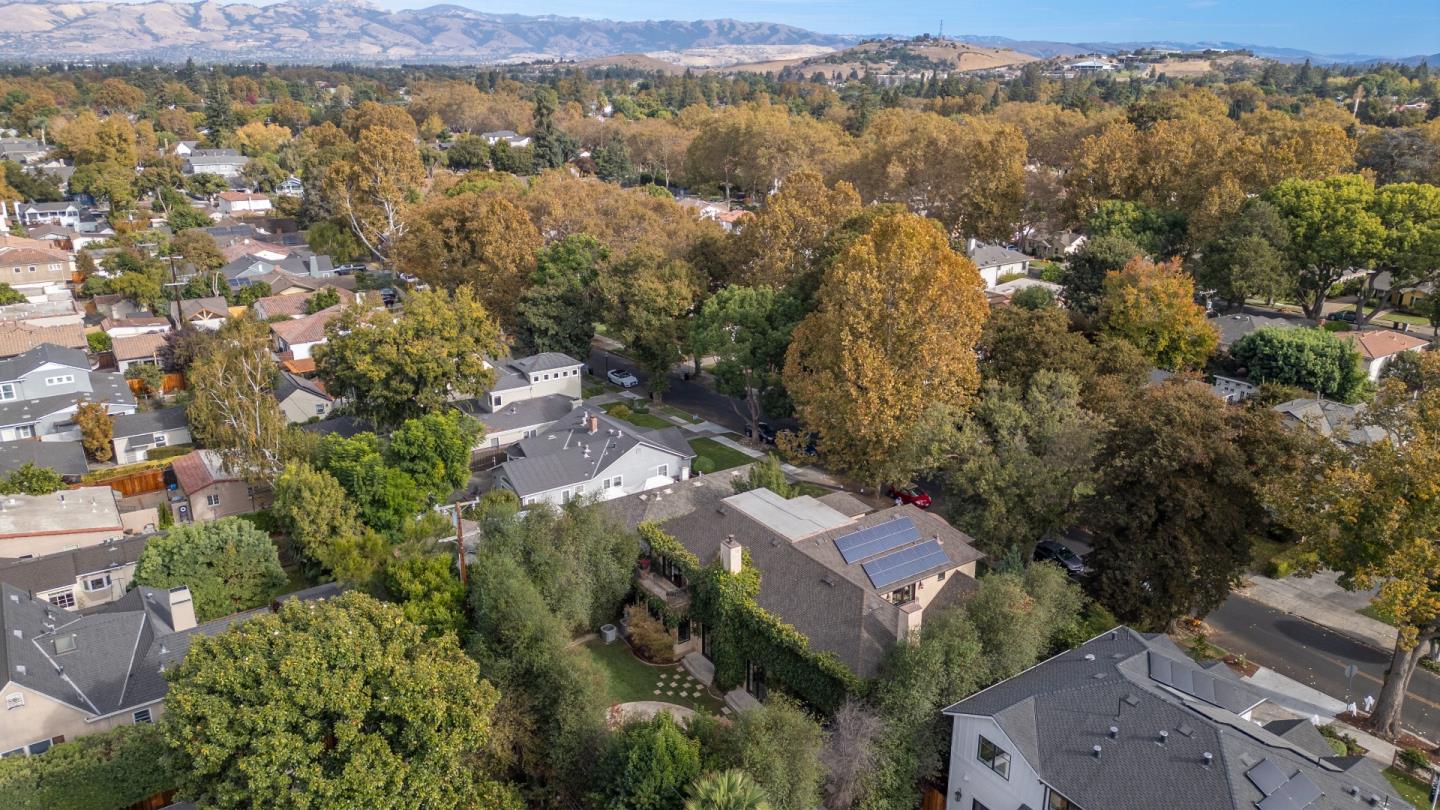 1187 Clark Way
