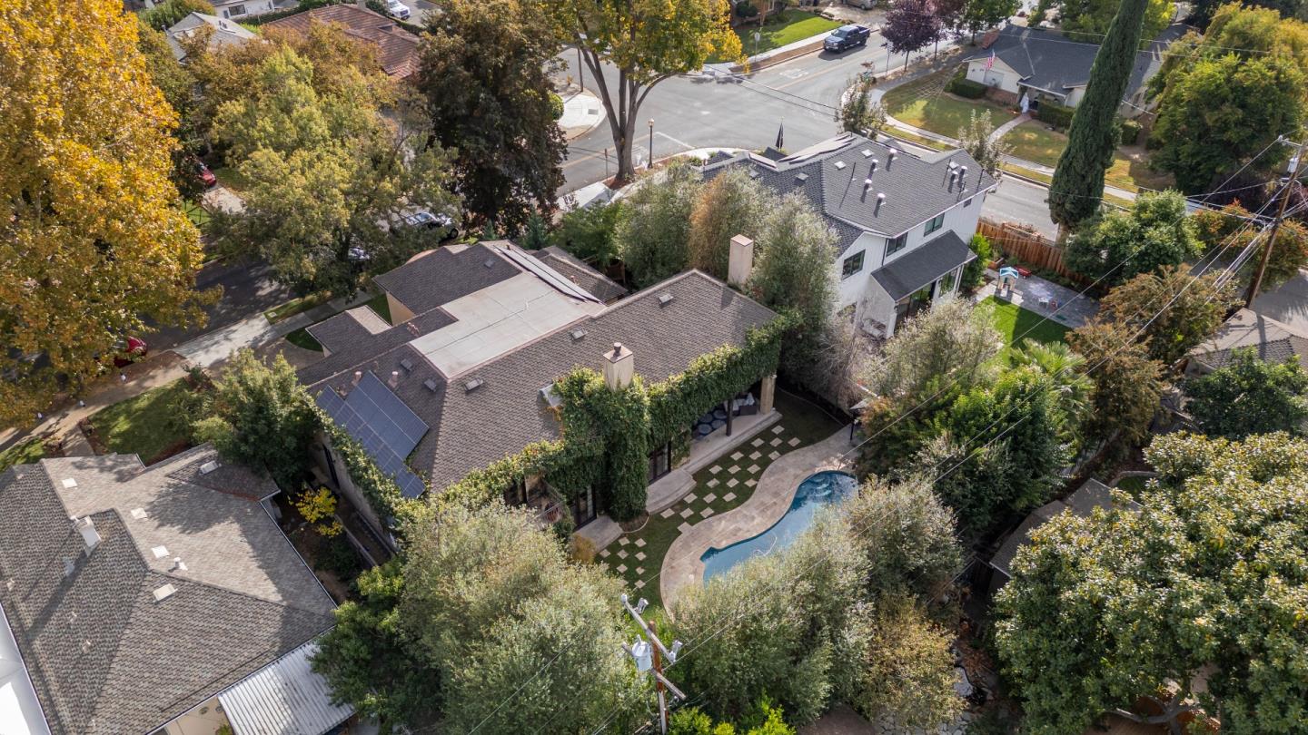 1187 Clark Way