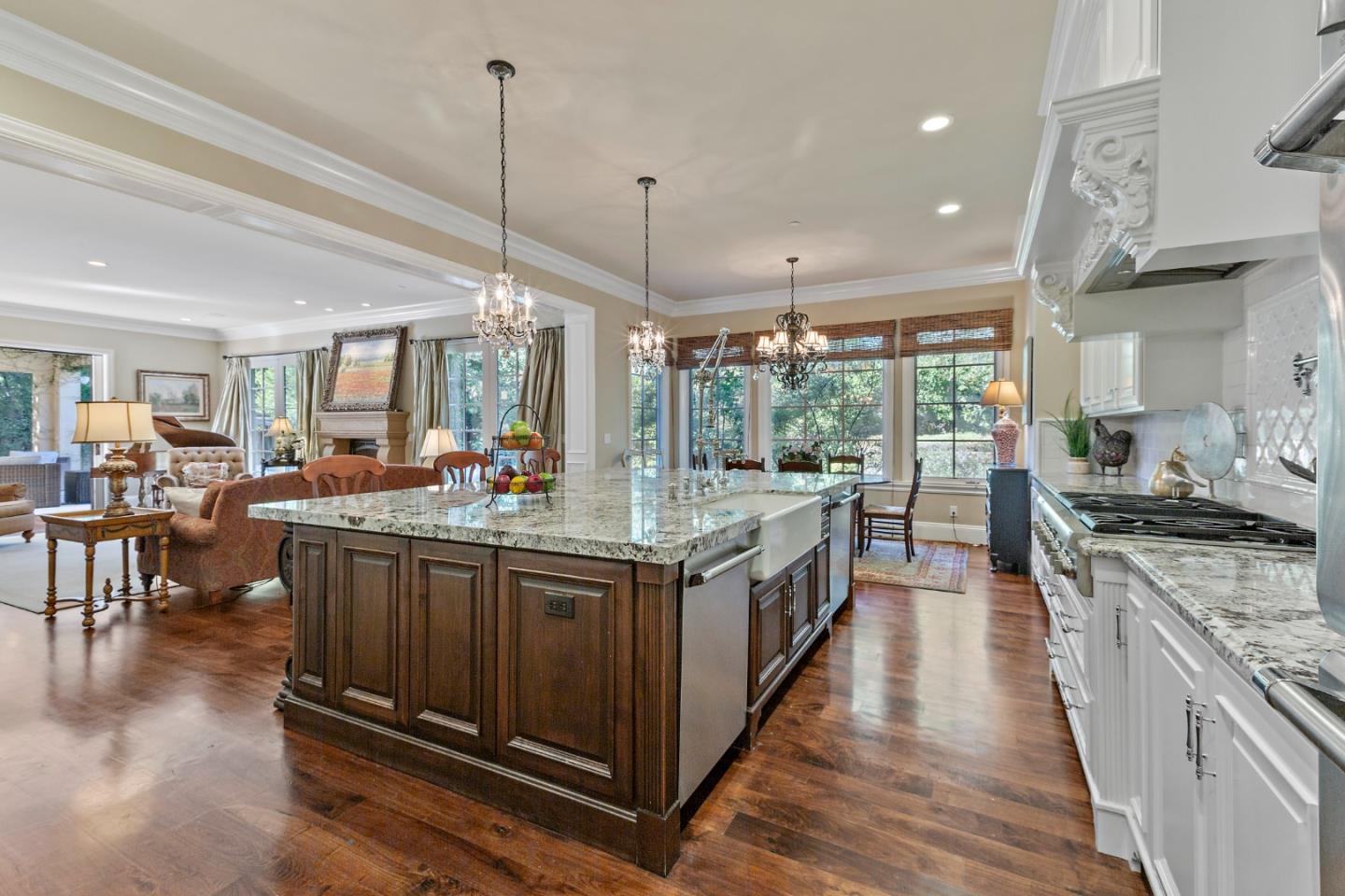 1187 Clark Way