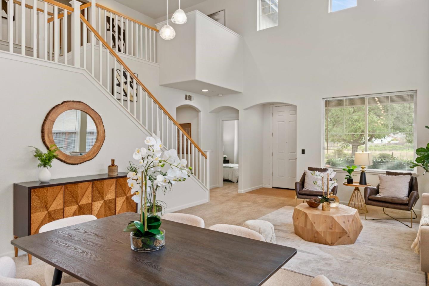422 Kensington Way
