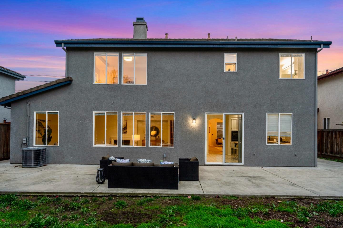 422 Kensington Way