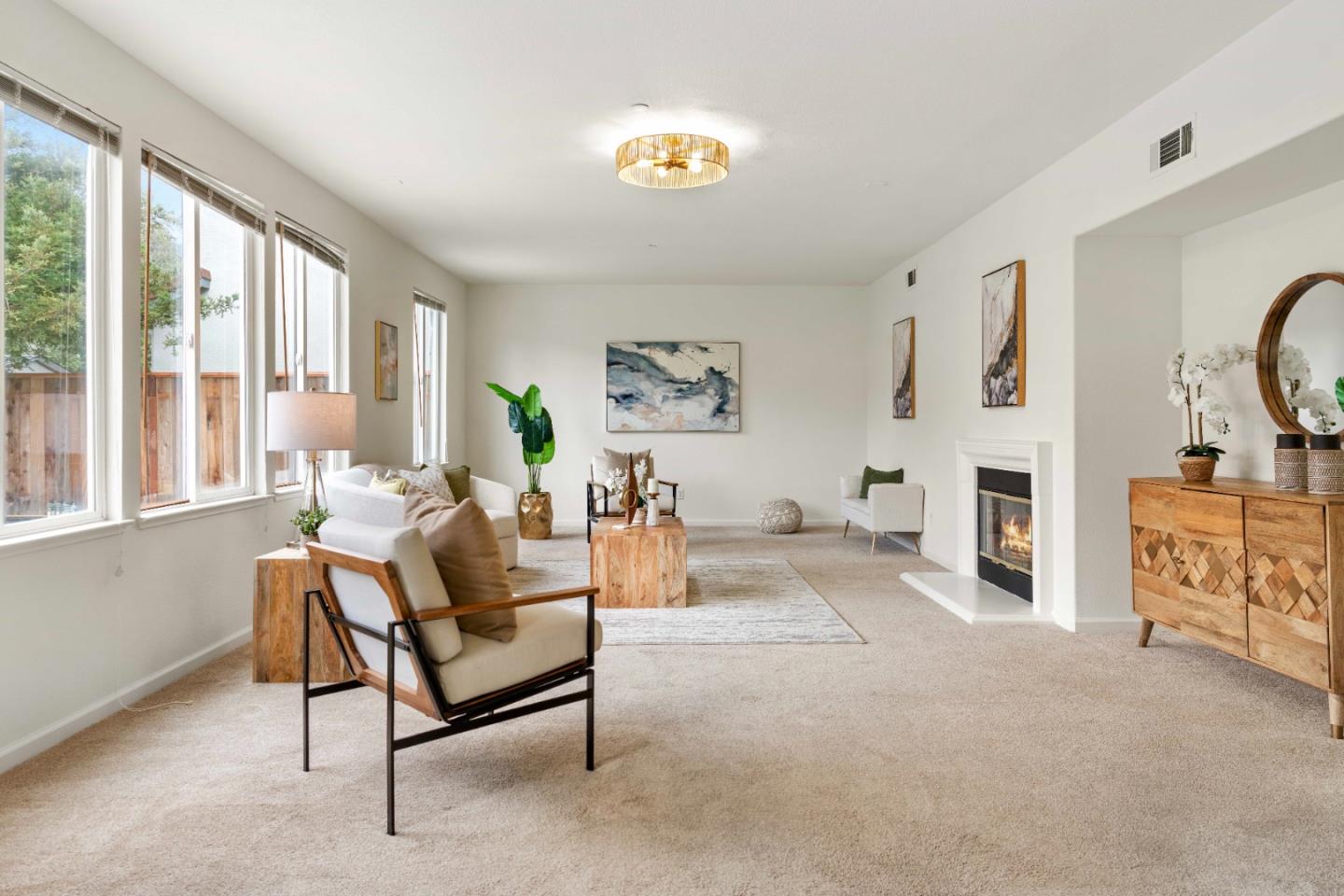 422 Kensington Way