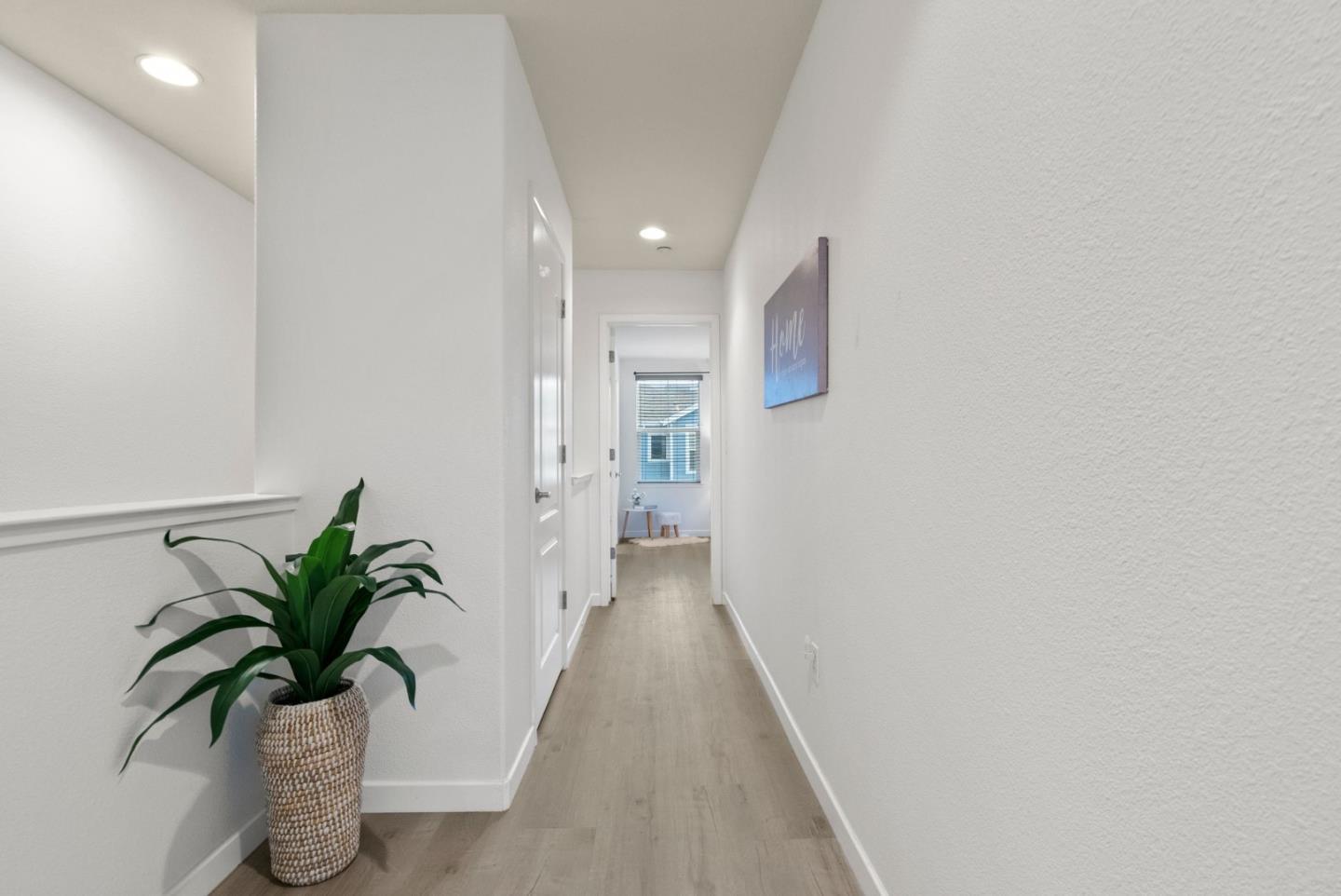 658 Kingsford Way