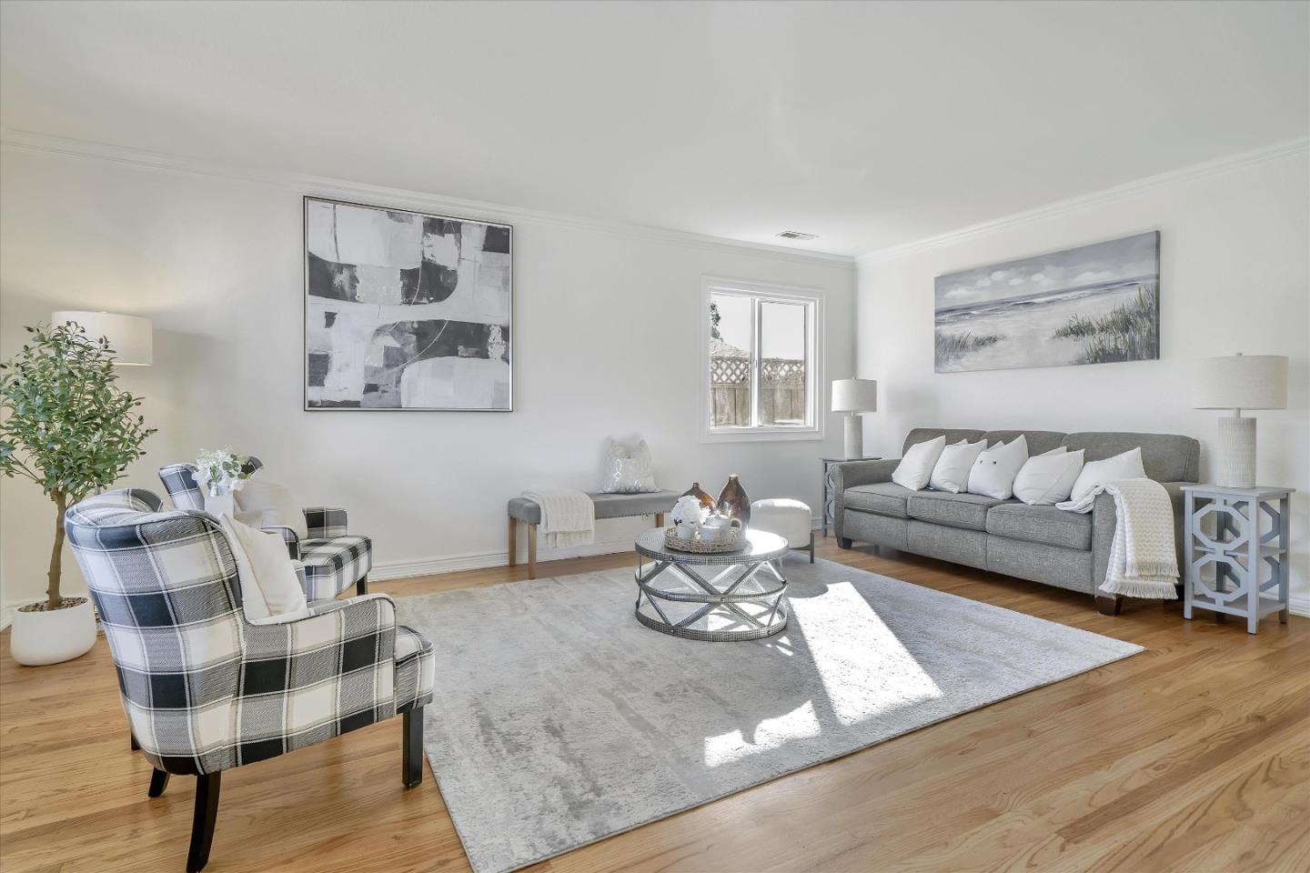 837 Arbor Court