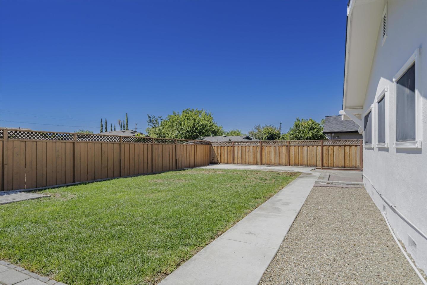 837 Arbor Court