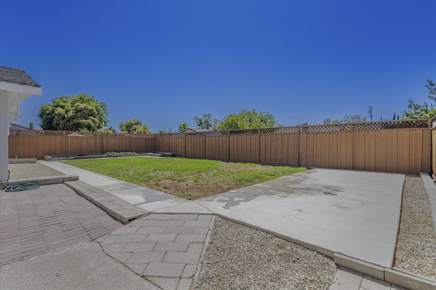 837 Arbor Court