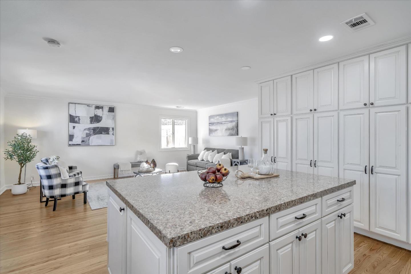 837 Arbor Court