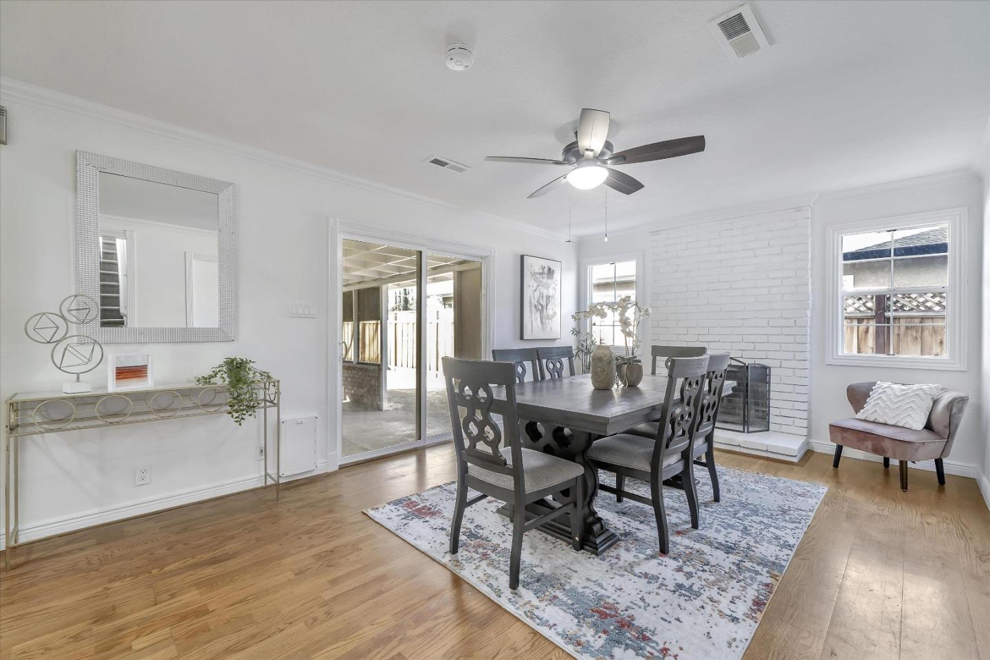 837 Arbor Court