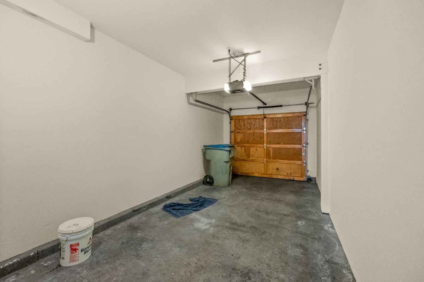 380 Ribbonwood Avenue