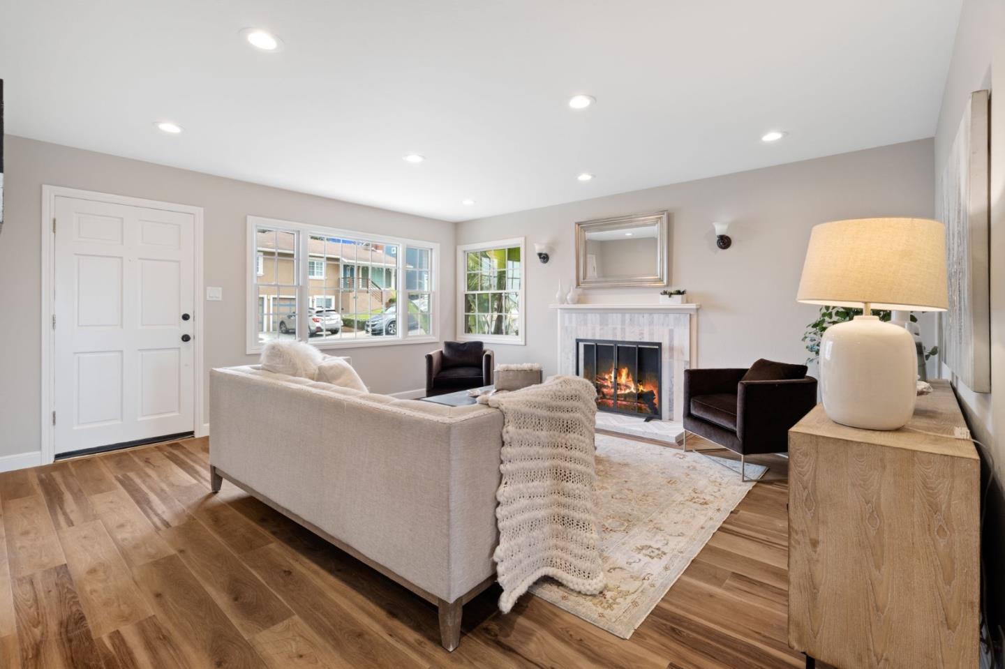 3901 Coronado Way