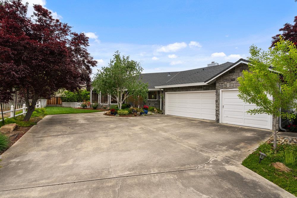 105 Louise Circle