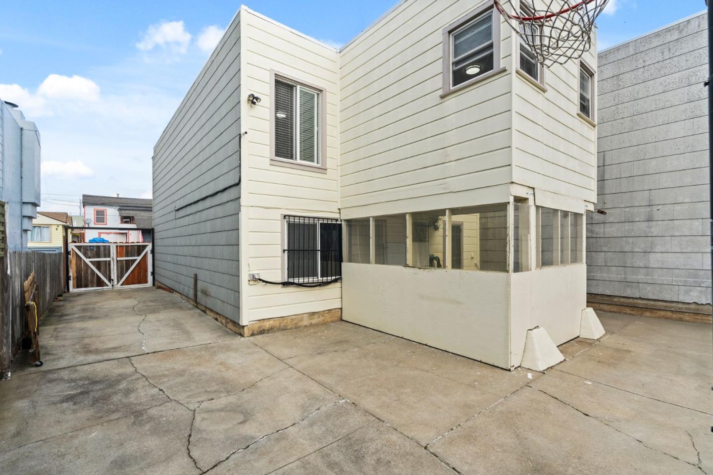 725 Delta Street
