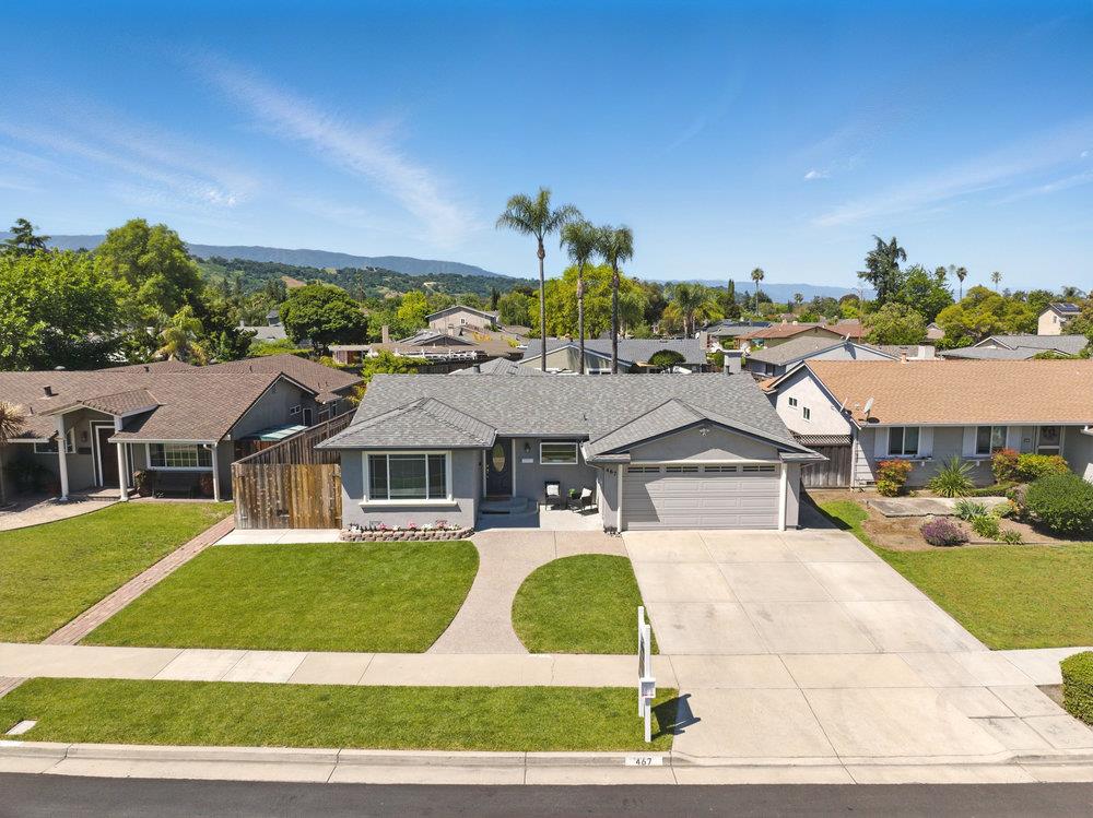 467 Safari DR