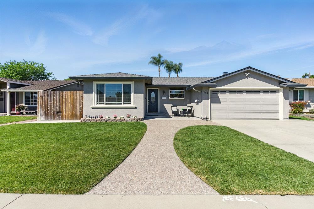 467 Safari DR