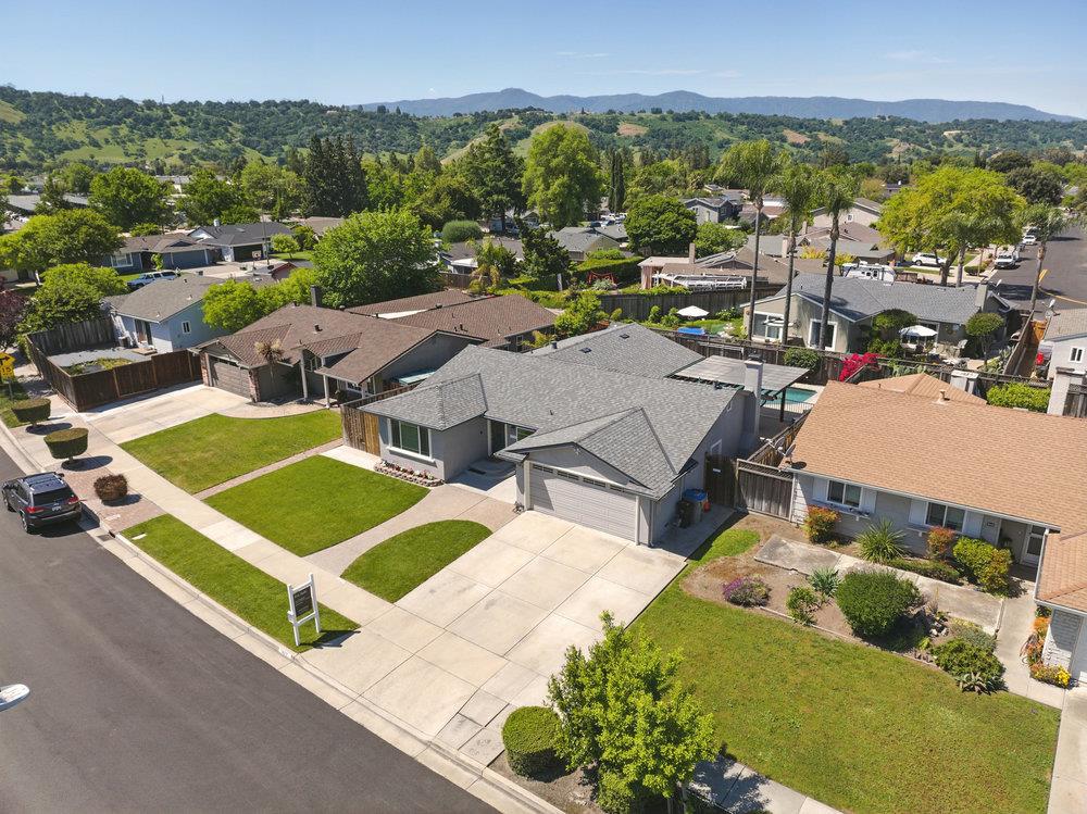 467 Safari DR