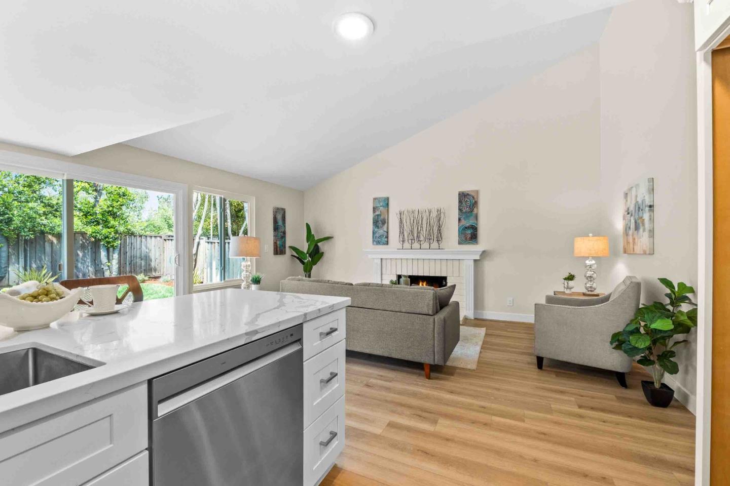 3785 Wellington Square