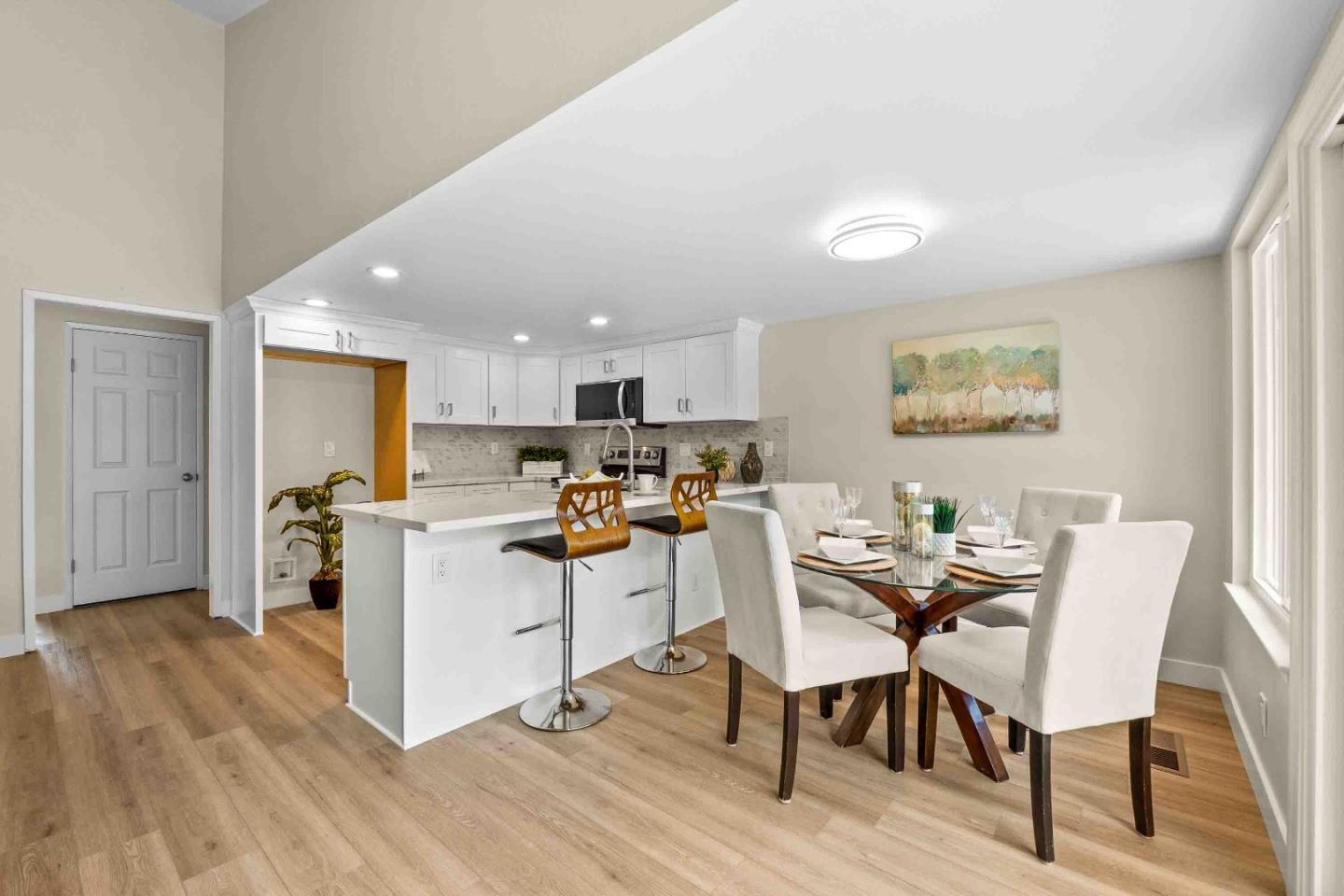 3785 Wellington Square