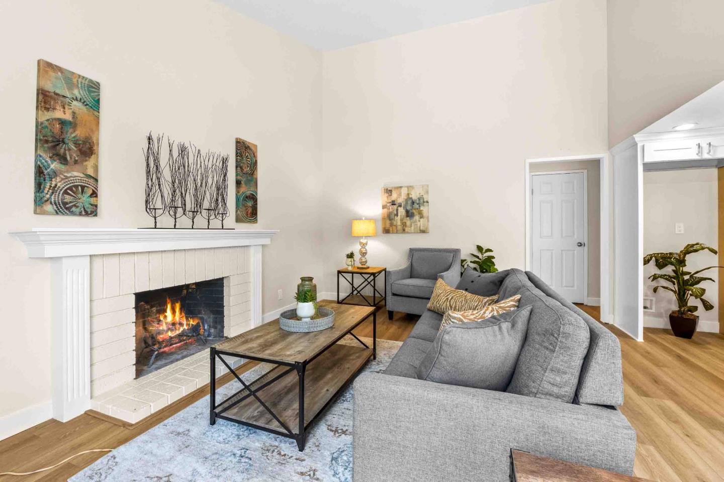 3785 Wellington Square