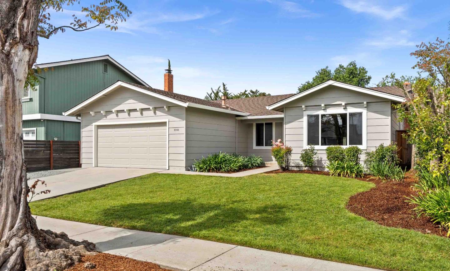 3785 Wellington Square