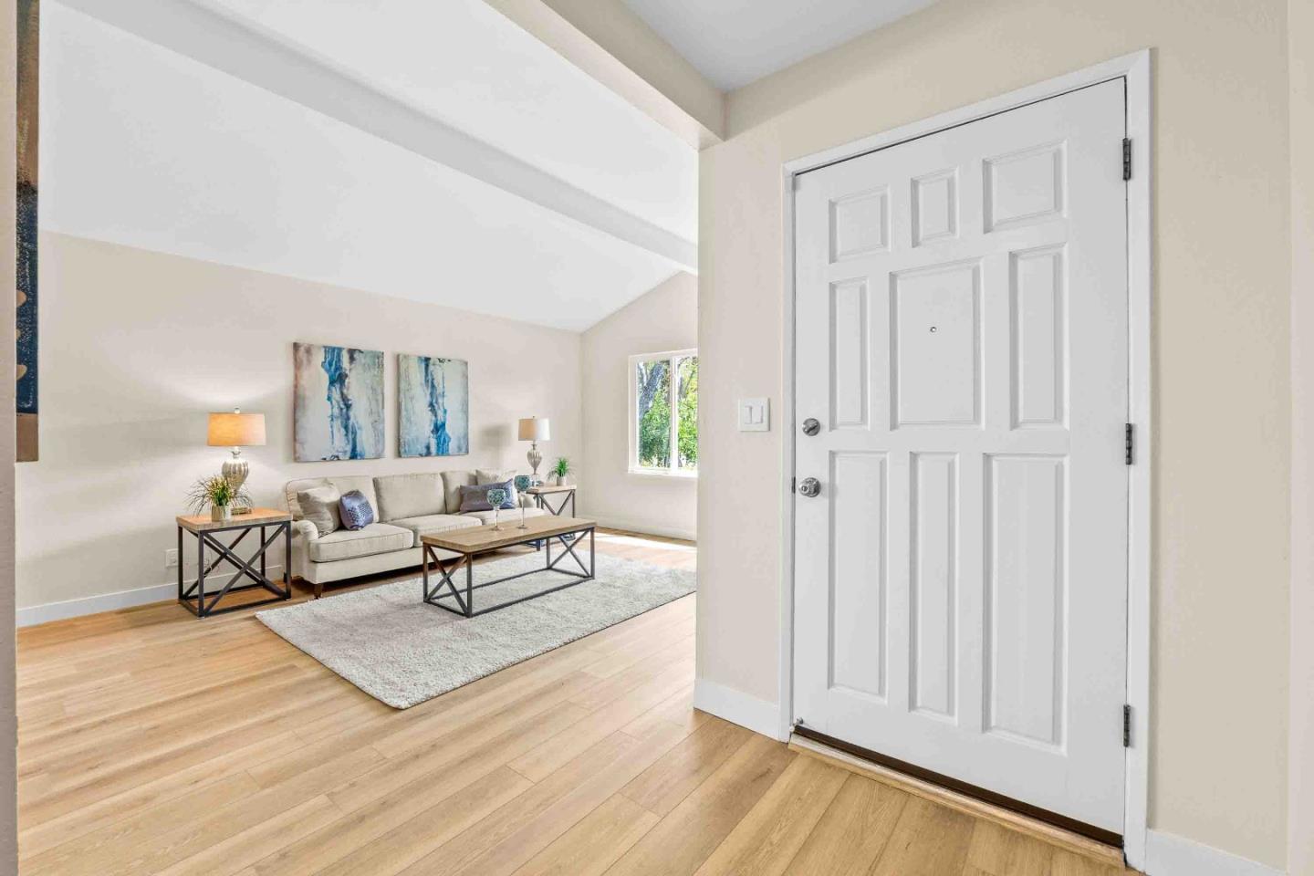 3785 Wellington Square