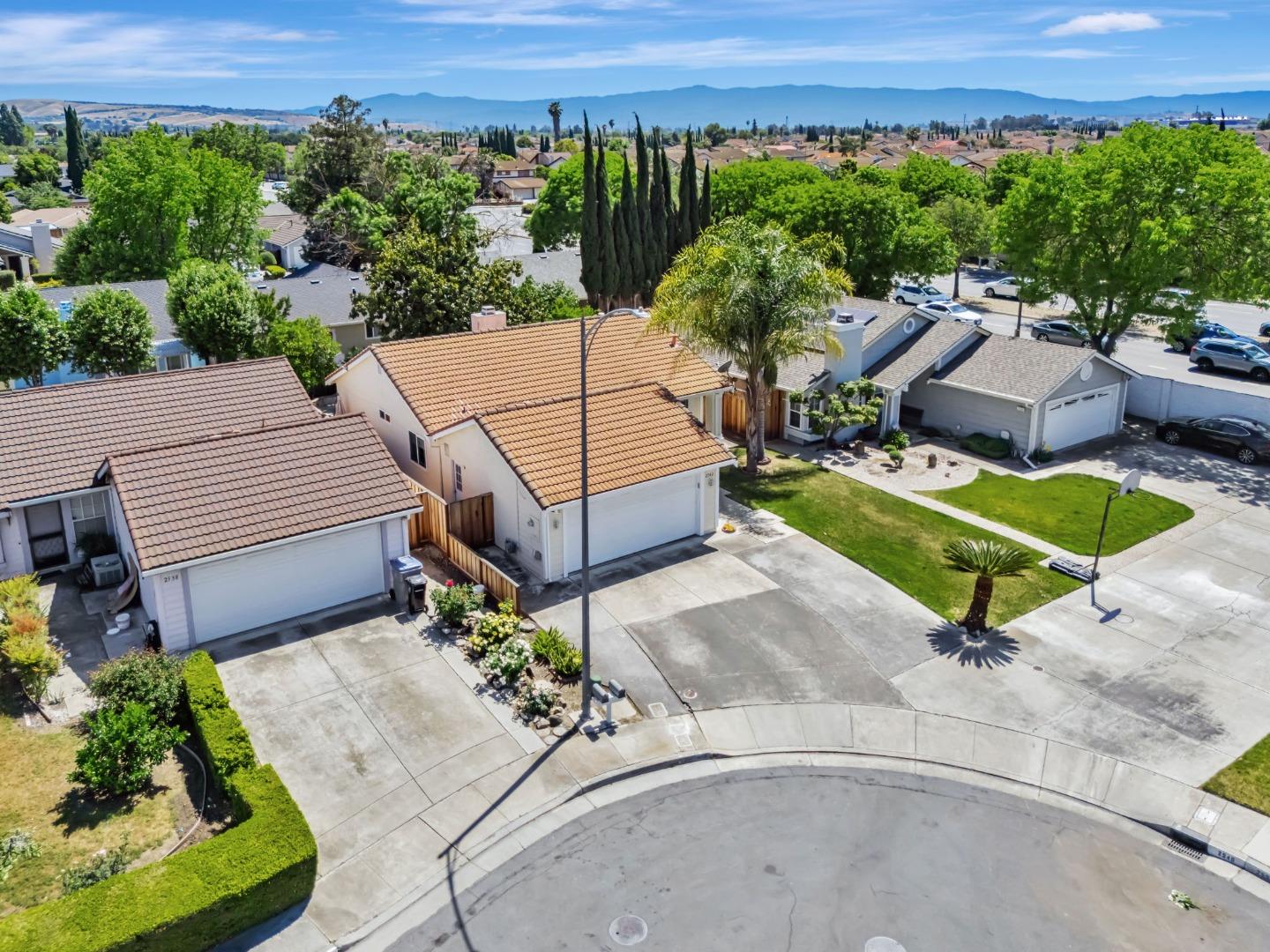 2542 Buckhill Court