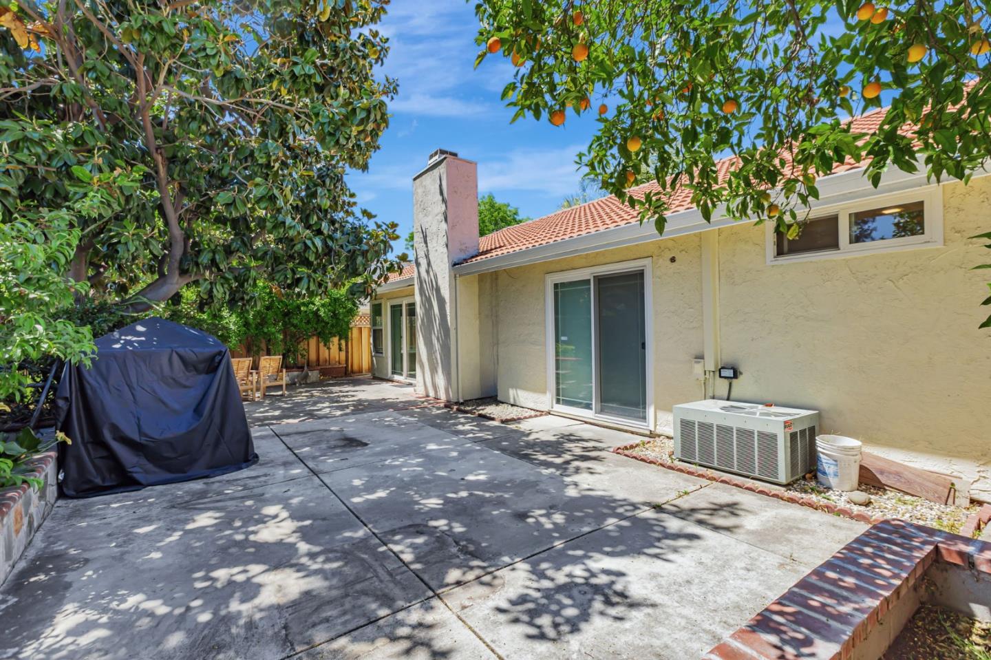 2542 Buckhill Court