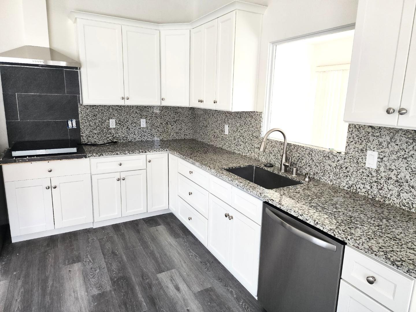 134 Cypress A Upstairs
