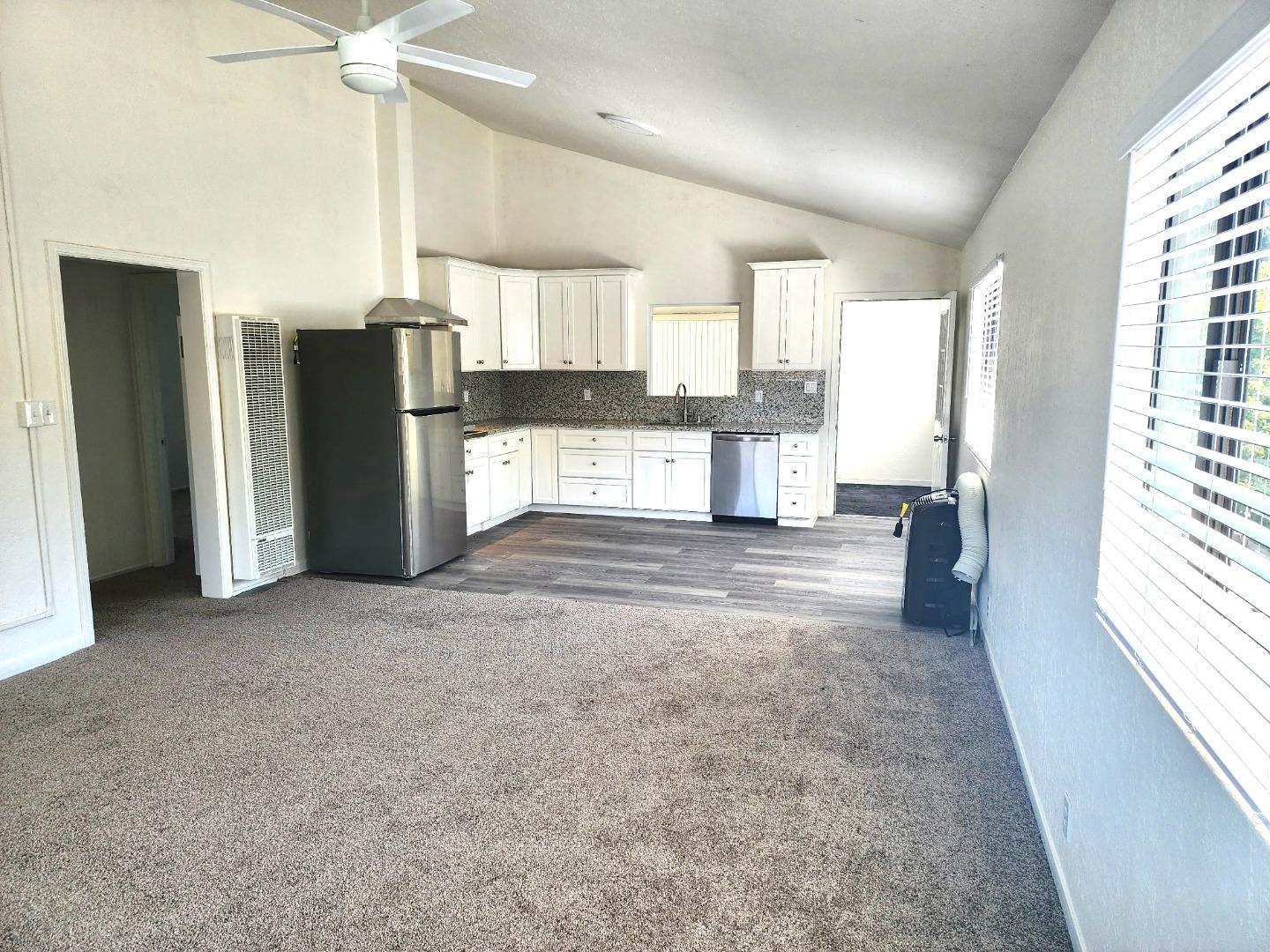 134 Cypress A Upstairs