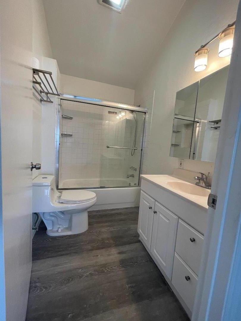 134 Cypress A Upstairs