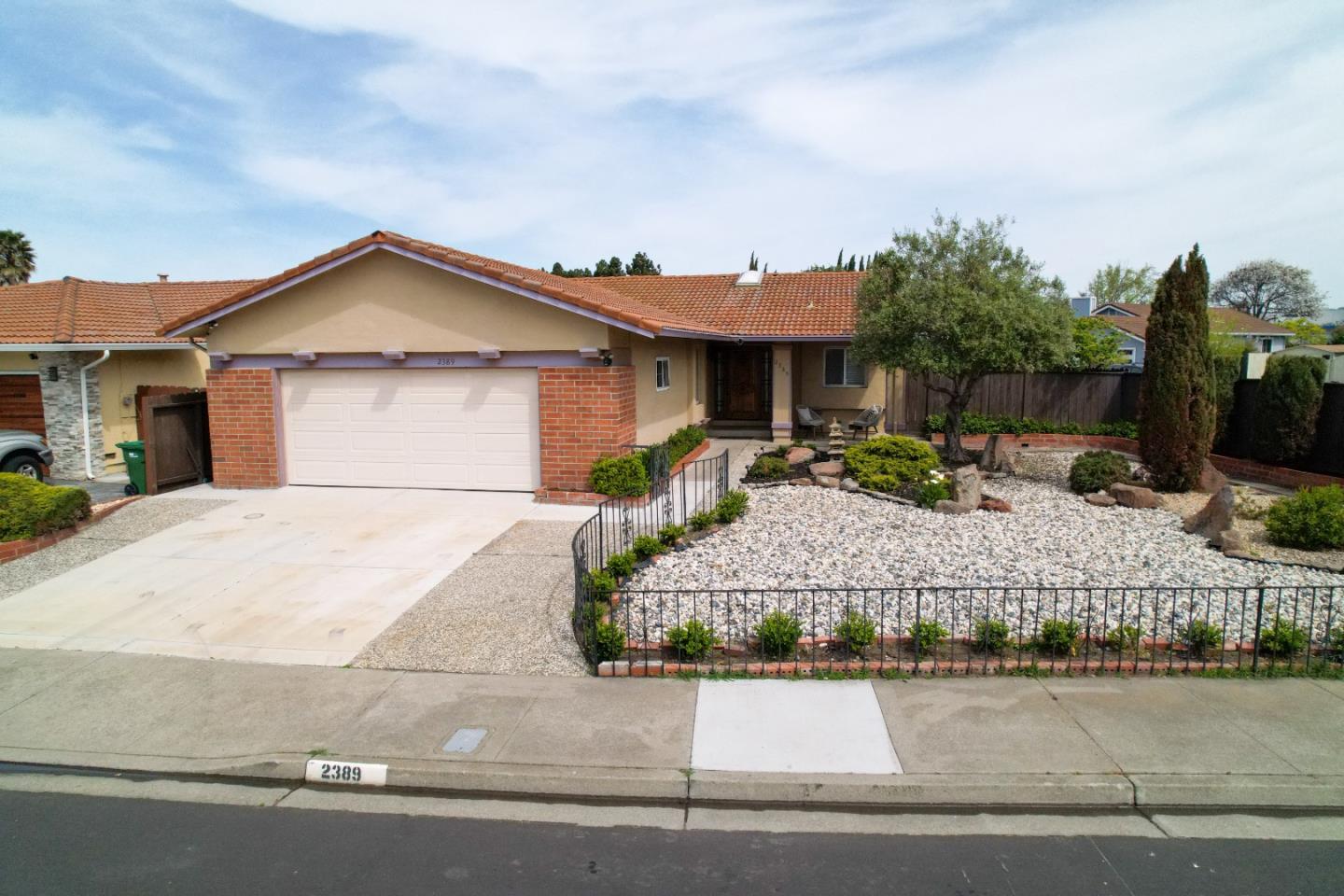 2389 Cabrillo Drive