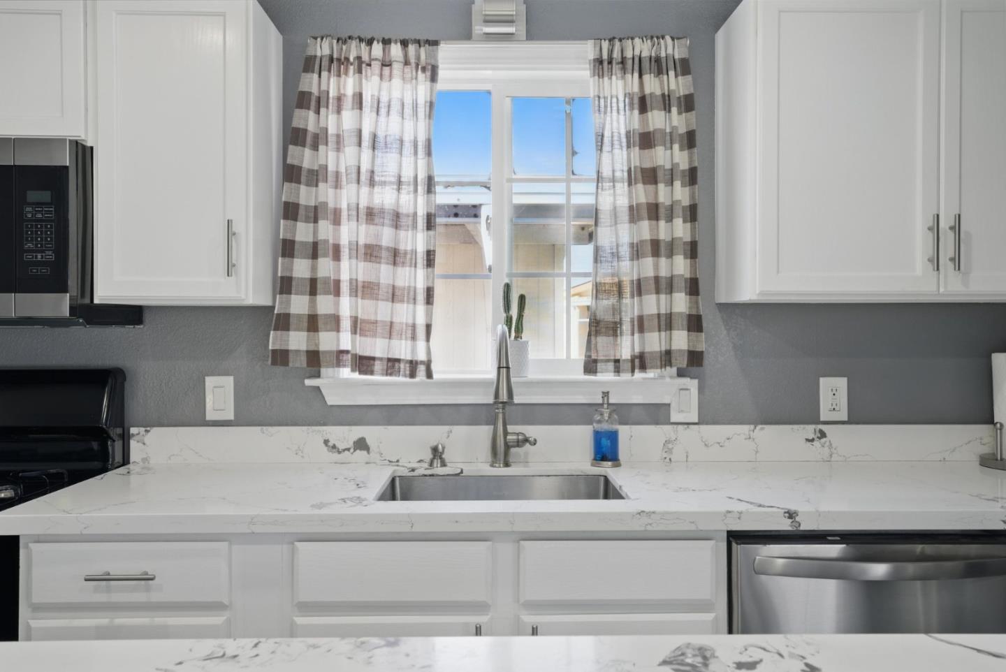 3015 East BAYSHORE Road Unit: 169