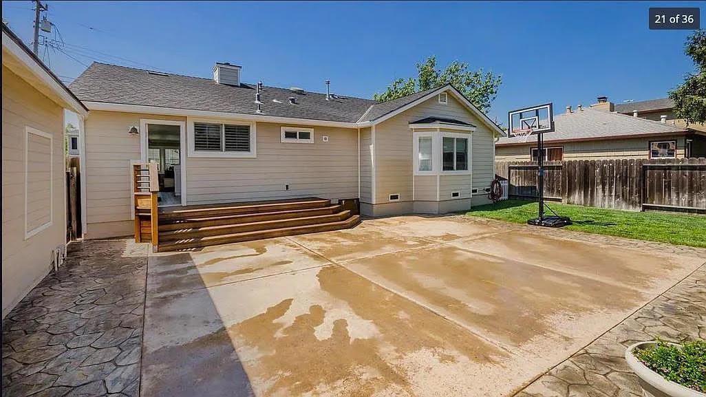 1418 Bradley Court