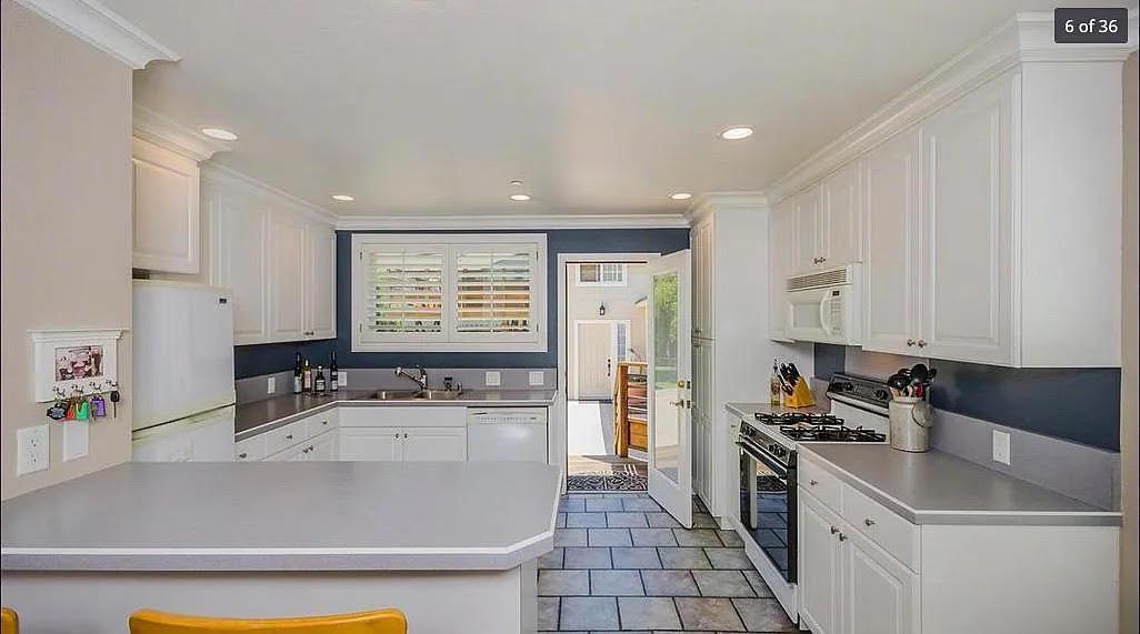 1418 Bradley Court