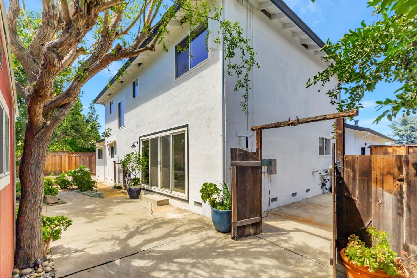 4765 Corrales Drive