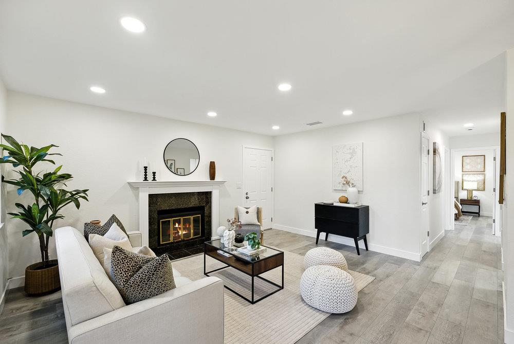 1907 La Terrace Circle
