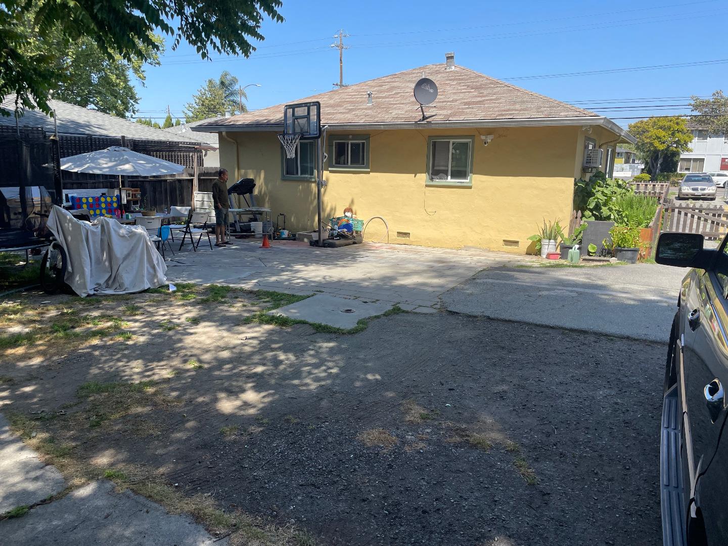1085 North 4th Street