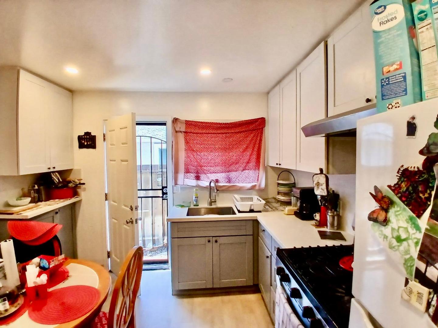 1085 North 4th Street